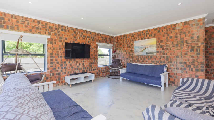 4 Bedroom Property for Sale in Agulhas Western Cape